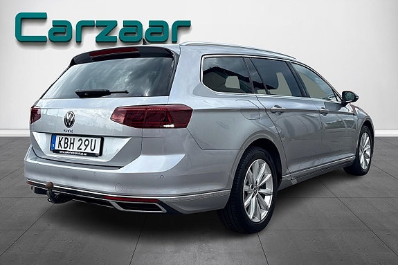 Volkswagen Passat 5 of 25