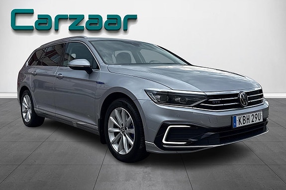 Volkswagen Passat 7 of 25