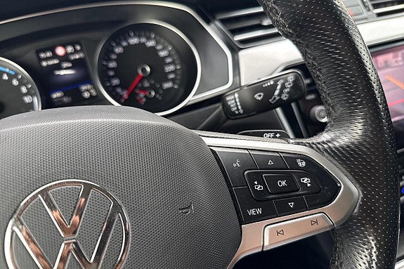 Volkswagen Passat 14 of 25