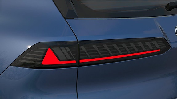 BMW iX3 8 of 13