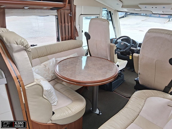 Carthago Chic E-Line I58 XL / Hydrauliska stödben 10 of 21