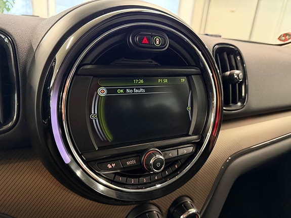 MINI Countryman Cooper D 14 of 17