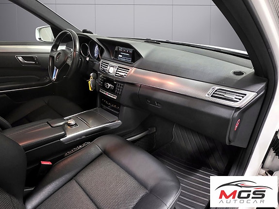 Mercedes-Benz E220 11 of 25