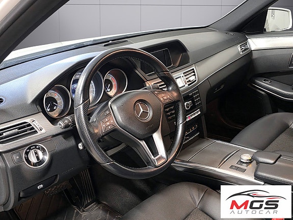 Mercedes-Benz E220 16 of 25