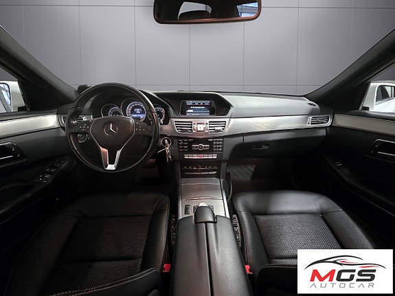 Mercedes-Benz E220 10 of 25