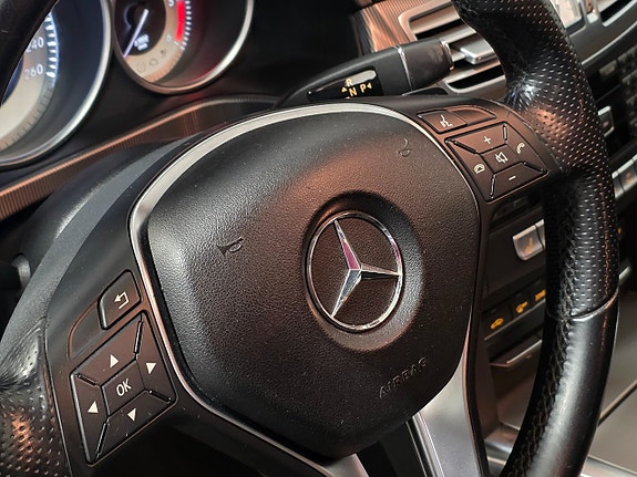 Mercedes-Benz E220 25 of 25