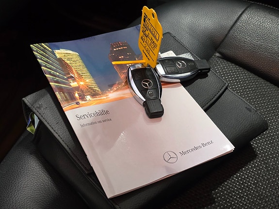 Mercedes-Benz E220 19 of 25