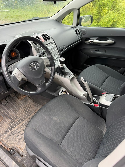 Toyota Auris 3 of 4