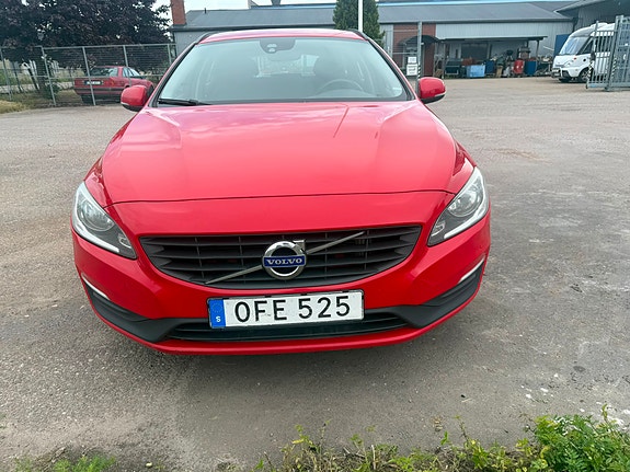 Volvo V60 4 of 5