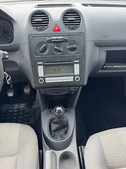 Volkswagen Caddy 17 of 23