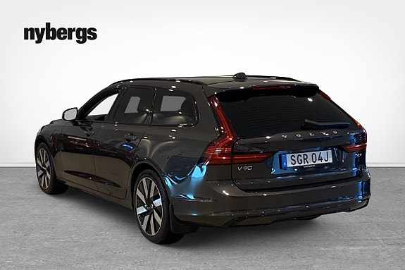 Volvo V90 3 of 5