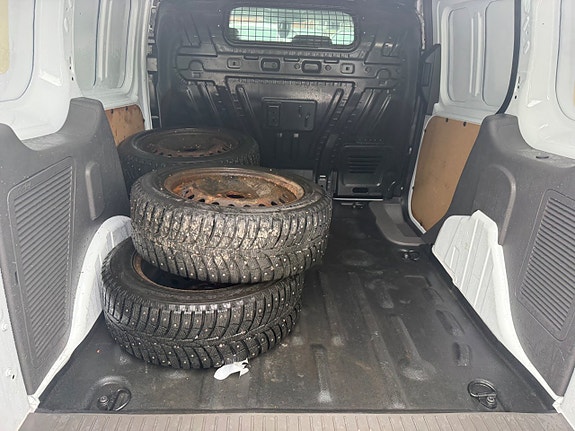Ford Transit Connect 14 of 16