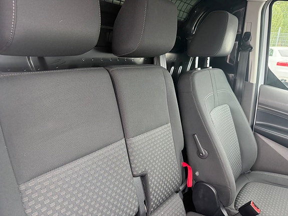 Ford Transit Connect 11 of 16