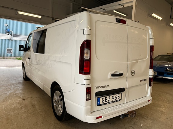 Opel Vivaro 5 of 5