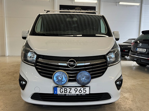 Opel Vivaro 2 of 5