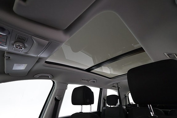 Volkswagen Sharan 17 of 23