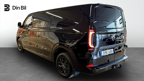 Volkswagen Transporter 3 of 5
