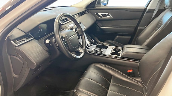 Land Rover Range Rover Velar 5 of 9