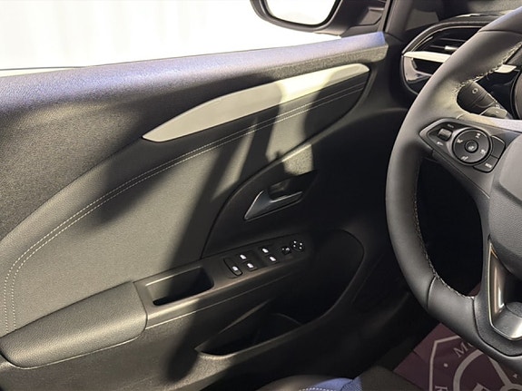 Opel Corsa 15 of 19