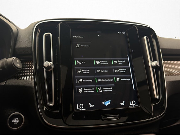 Volvo XC40 21 of 30