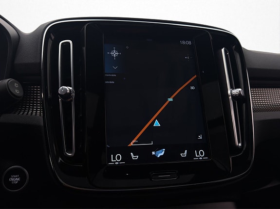 Volvo XC40 18 of 30