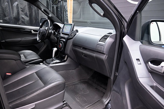 Isuzu D-max 10 of 23