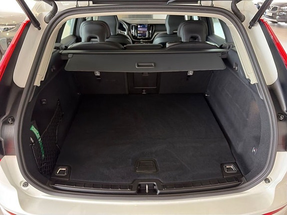 Volvo XC60 16 of 19