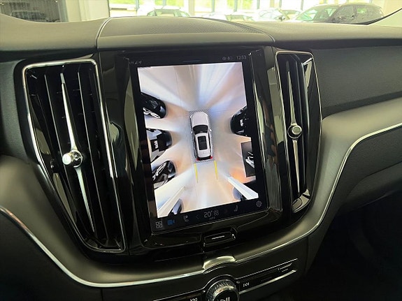 Volvo XC60 14 of 19