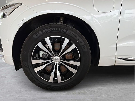 Volvo XC60 8 of 19