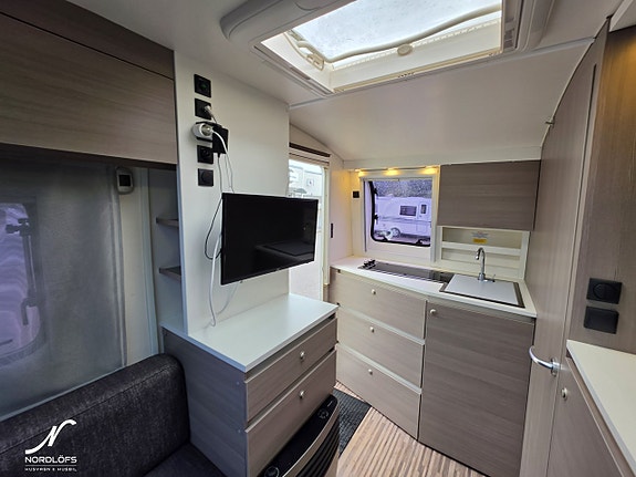 Adria ACTION 361 LH 1000 kg 11 of 13