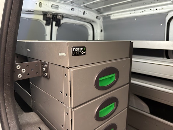 Ford Transit Connect 18 of 30