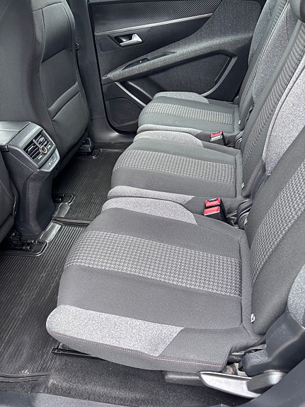 Peugeot 5008 5 of 5