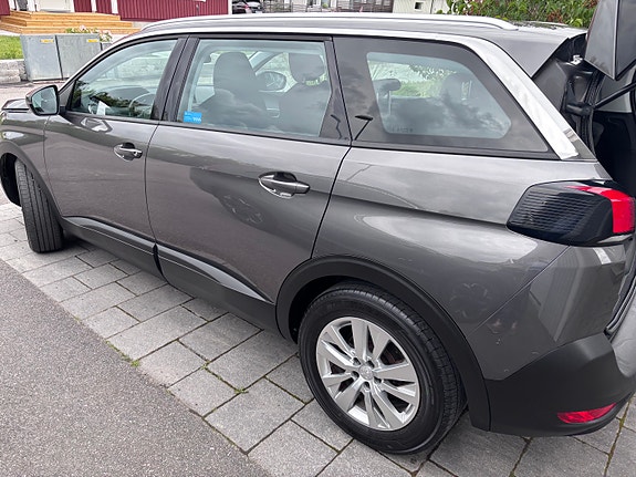 Peugeot 5008 9 of 10