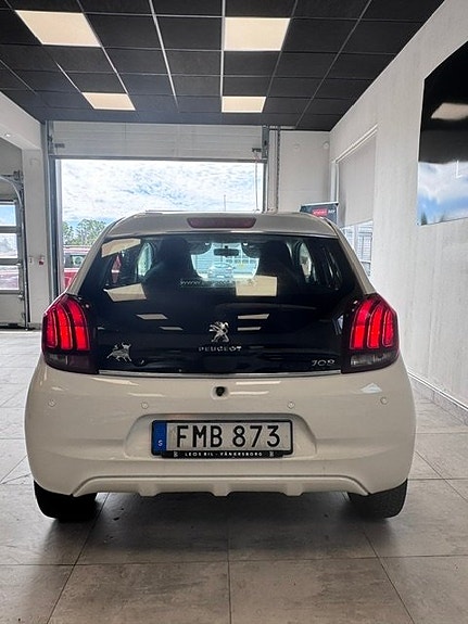 Peugeot 108 4 of 5