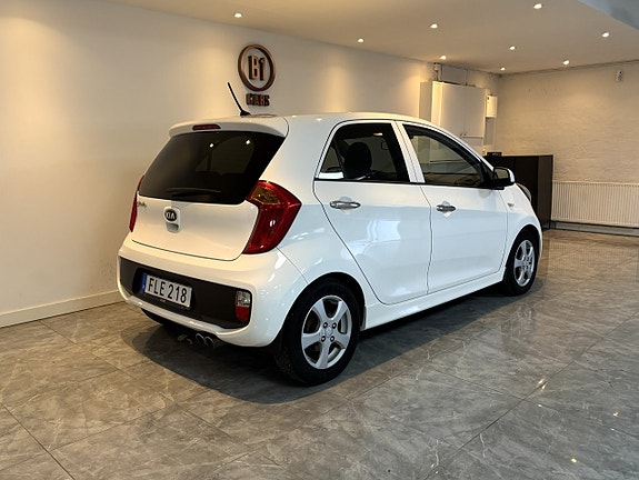 Kia Picanto 4 of 5