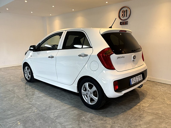 Kia Picanto 3 of 5
