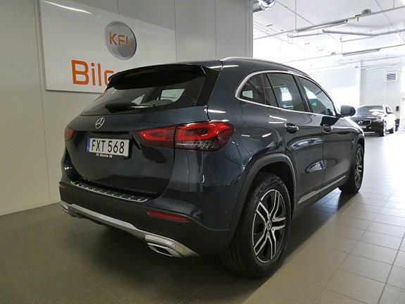 Mercedes-Benz GLA180 8 of 19