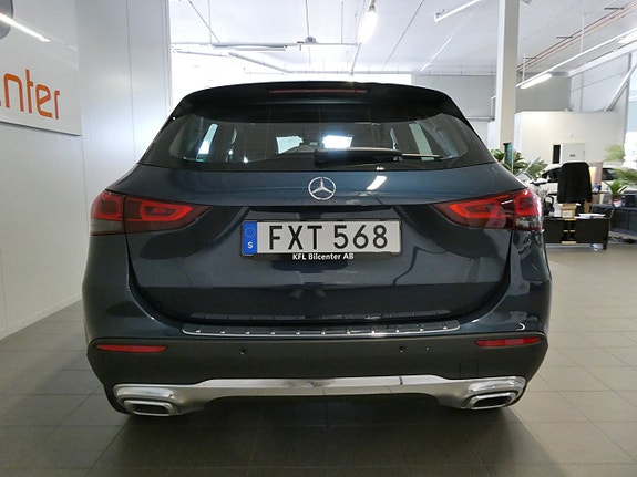 Mercedes-Benz GLA180 9 of 19