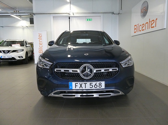 Mercedes-Benz GLA180 13 of 19