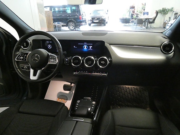 Mercedes-Benz GLA180 15 of 19