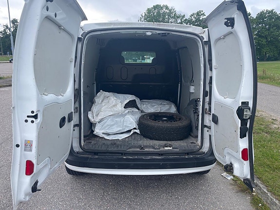 Renault Kangoo Express 12 of 16