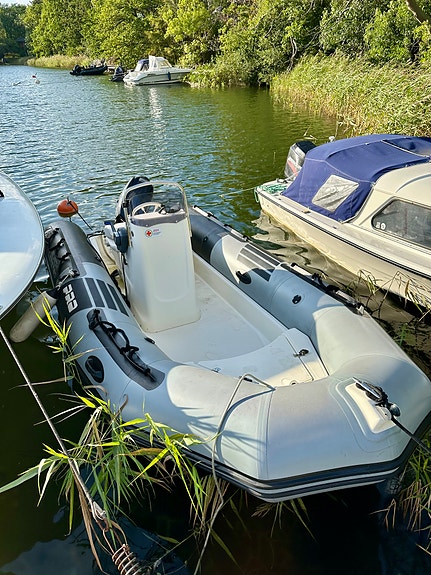 Zodiac Pro 500 med Evinrude E-Tec 50hk 2 of 2