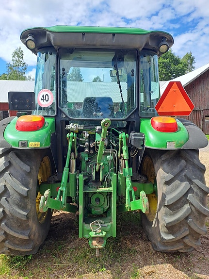 John Deere 5620 Premium 5 of 5