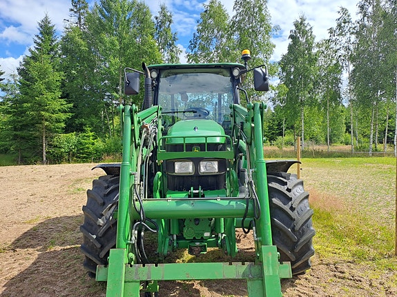 John Deere 5620 Premium 2 of 5