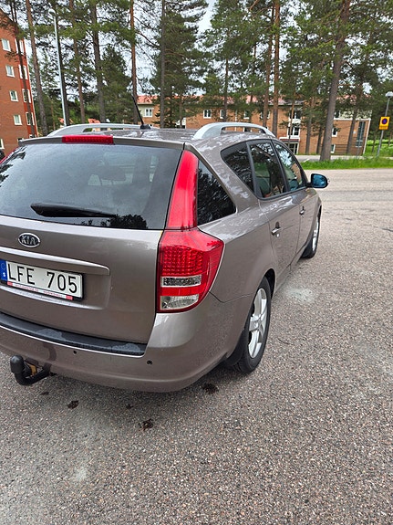 Kia Ceed 4 of 5