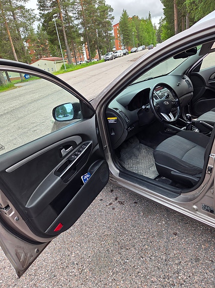 Kia Ceed 6 of 7