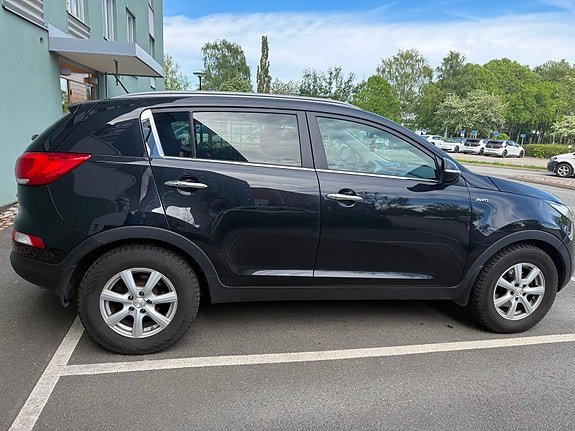 Kia Sportage 2 of 5