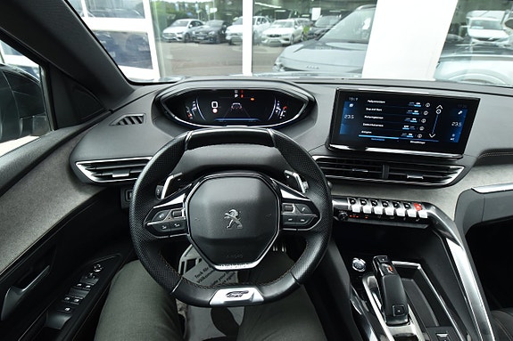 Peugeot 5008 16 of 26