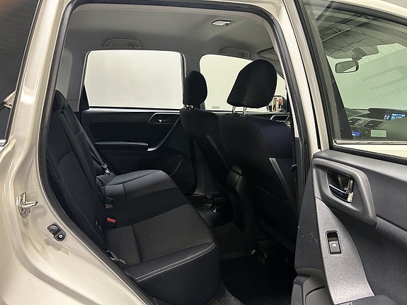 Subaru Forester 14 of 23