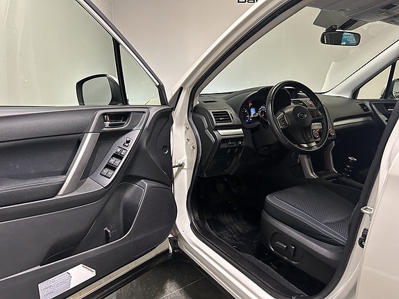 Subaru Forester 13 of 23